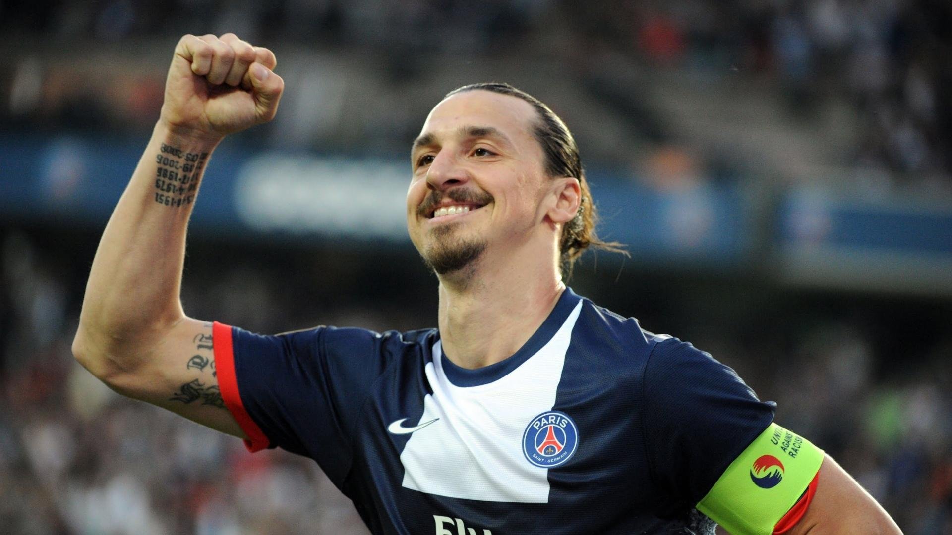 印度主场取胜，全场观众欢呼不止，印度获胜