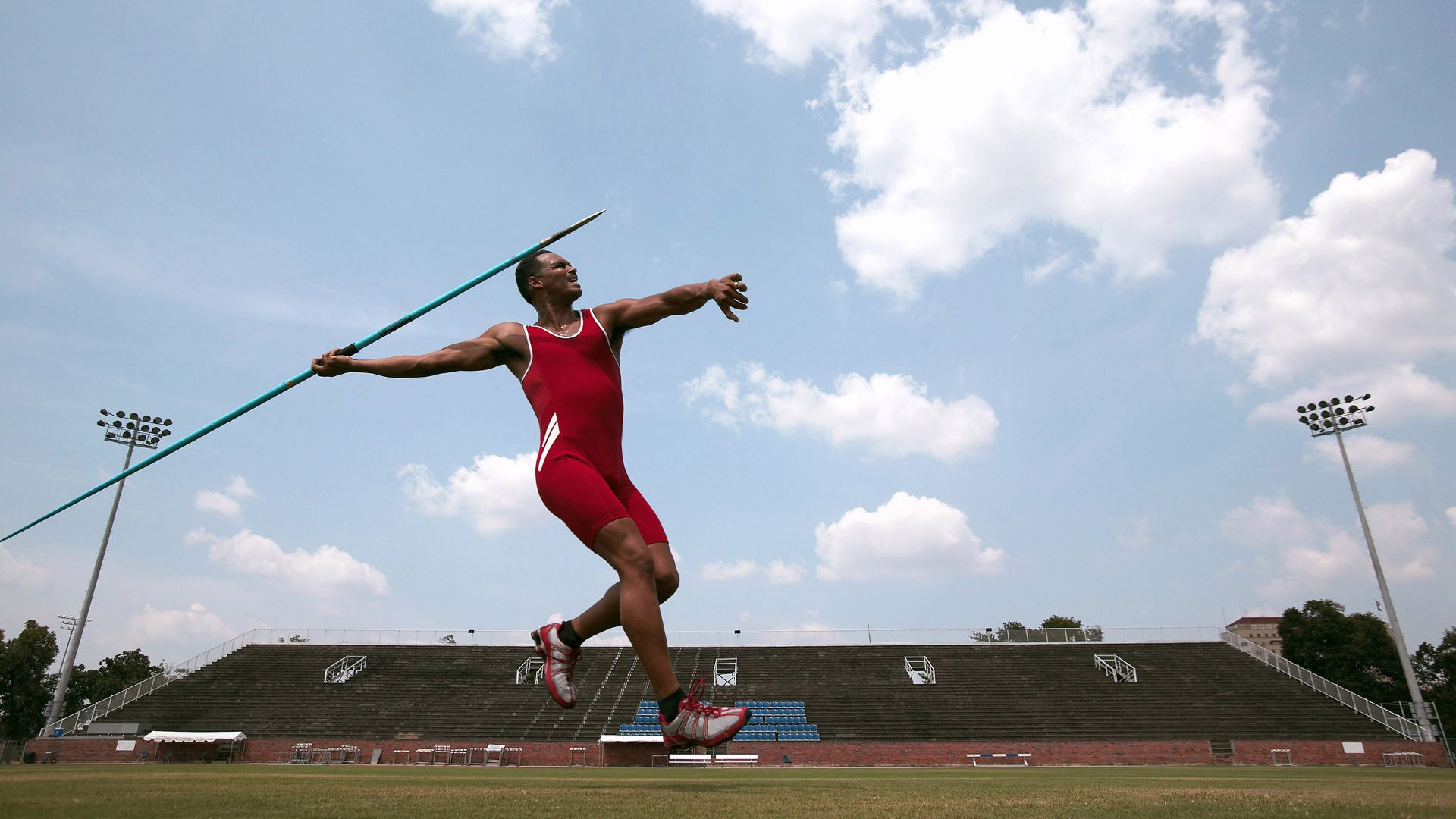 篮球梦点亮中国体育精神，以篮球精神主题的演讲稿